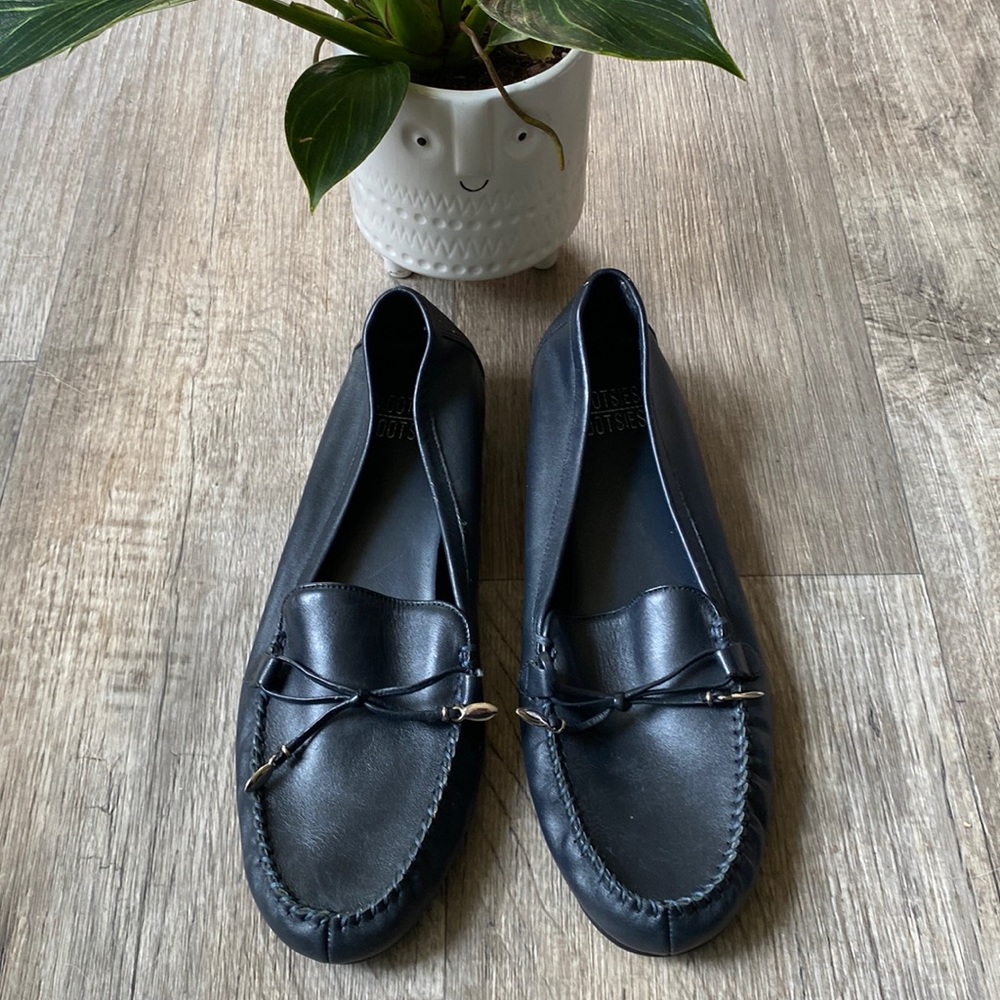 🍃Mootsies Tootsies Womens Bow Tie Black Leather Flats & Loafers Size 10